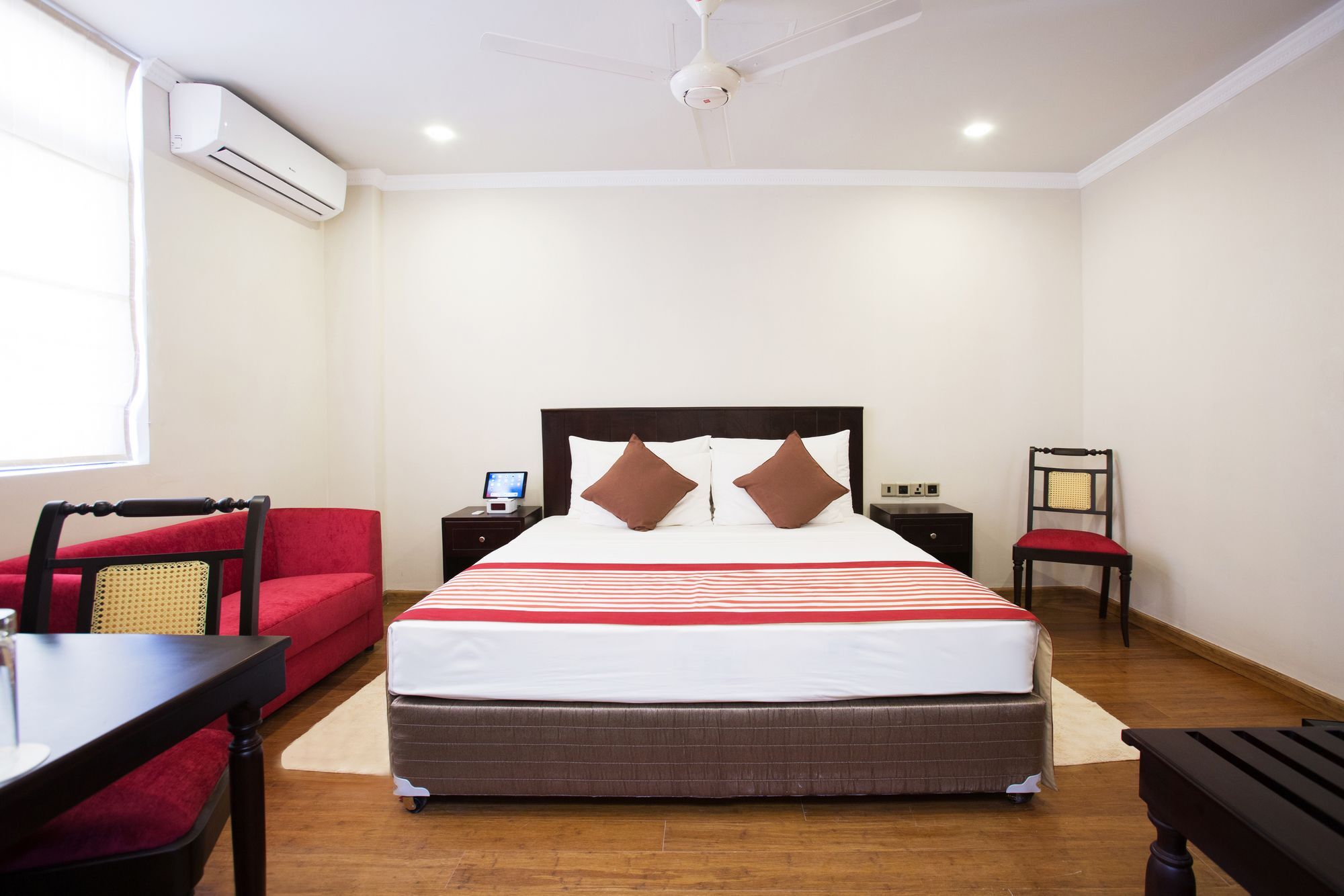 Earl'S Red Colombo Hotel Ngoại thất bức ảnh