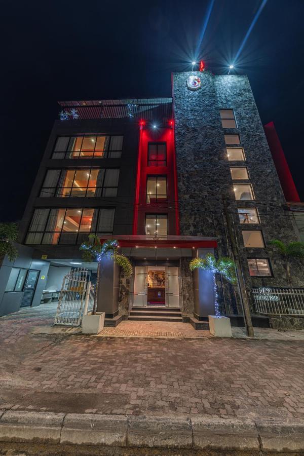 Earl'S Red Colombo Hotel Ngoại thất bức ảnh