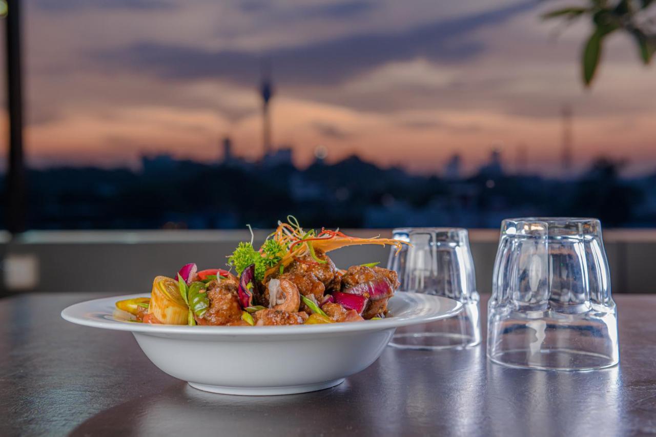 Earl'S Red Colombo Hotel Ngoại thất bức ảnh