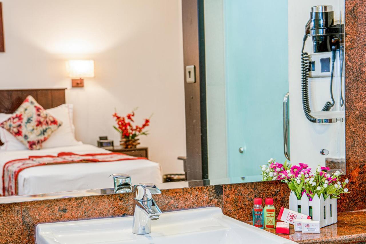 Earl'S Red Colombo Hotel Ngoại thất bức ảnh