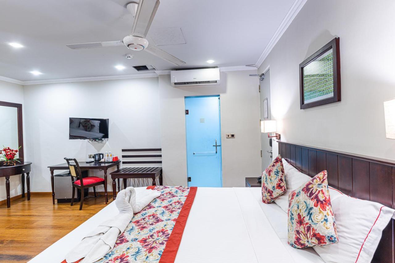 Earl'S Red Colombo Hotel Ngoại thất bức ảnh